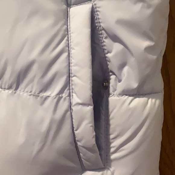 Old Navy Ladies Puffy Vest - Picture 3 of 8